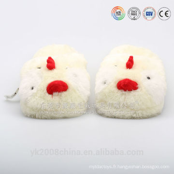 Belles pantoufles en peluche en peluche pour les femmes